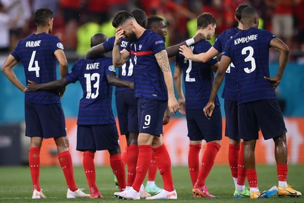 Các cầu thủ Pháp đổ lỗi cho nhau sau khi thua Thụy Sĩ tại Euro 2020