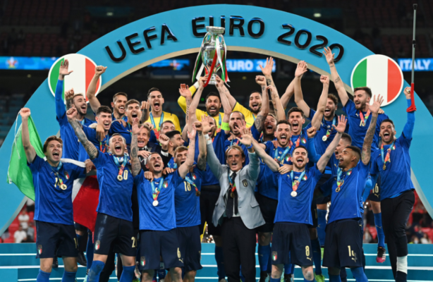 Ý vs Anh: chiến thắng thuyết phục của đoàn quân áo xanh