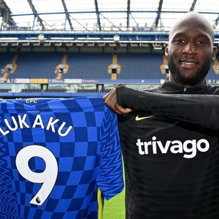 Lukaku ra mắt Chelsea với chiếc áo số 9
