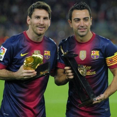 Messi ủng hộ Xavi trở lại
