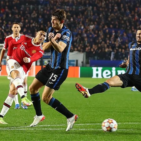 Atalanta 2-2 Man Utd: Lại là Ronaldo
