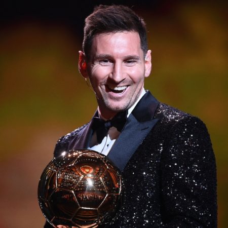 Messi lần thứ 7 đạt danh hiệu Quả Bóng Vàng