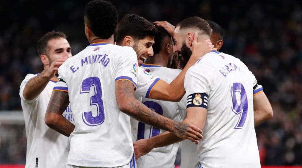 Real Madrid đánh bại Atletico 2-0 tại vòng 17 La Liga