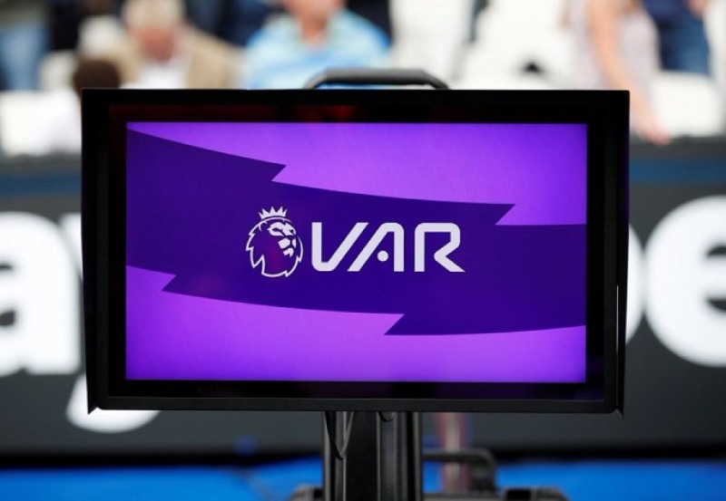 VAR được sử dụng giúp trọng tài bóng đá có thể đưa ra quyết định chính xác nhất