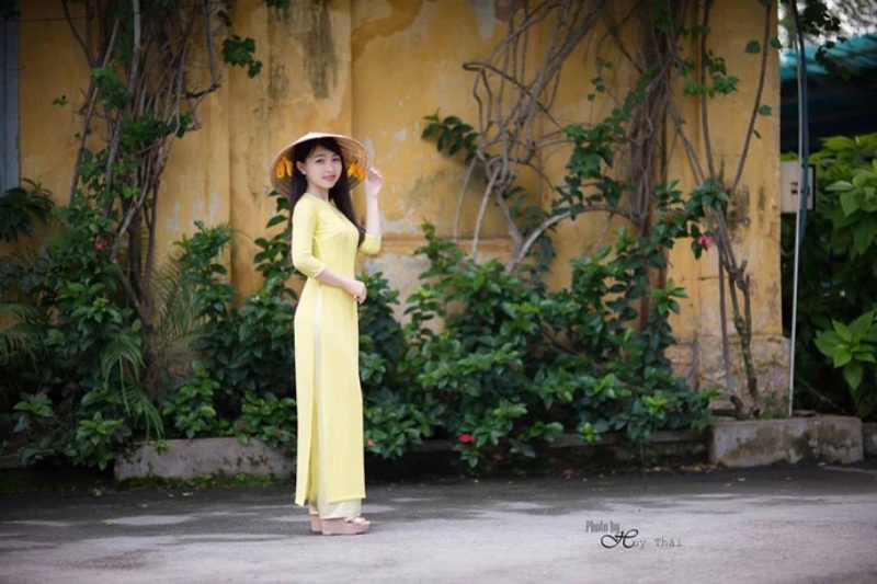  Nguyễn Thoại Cẩm Tú được biết đến với vai trò là 1 trong 5 game thủ nữ xinh gái 
