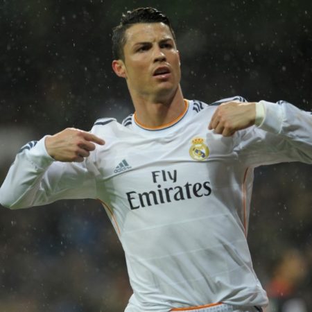 Ronaldo đứng thứ 3 trong danh sách những cầu thủ sút phạt thành công nhất