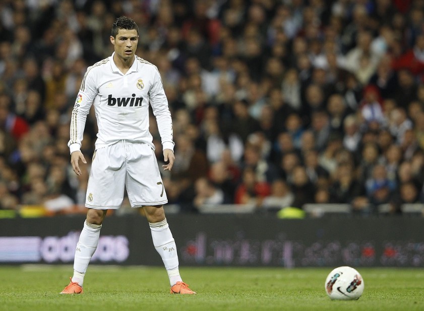 Ronaldo- một trong những cầu thủ sở hữu các pha đá phạt đẳng cấp