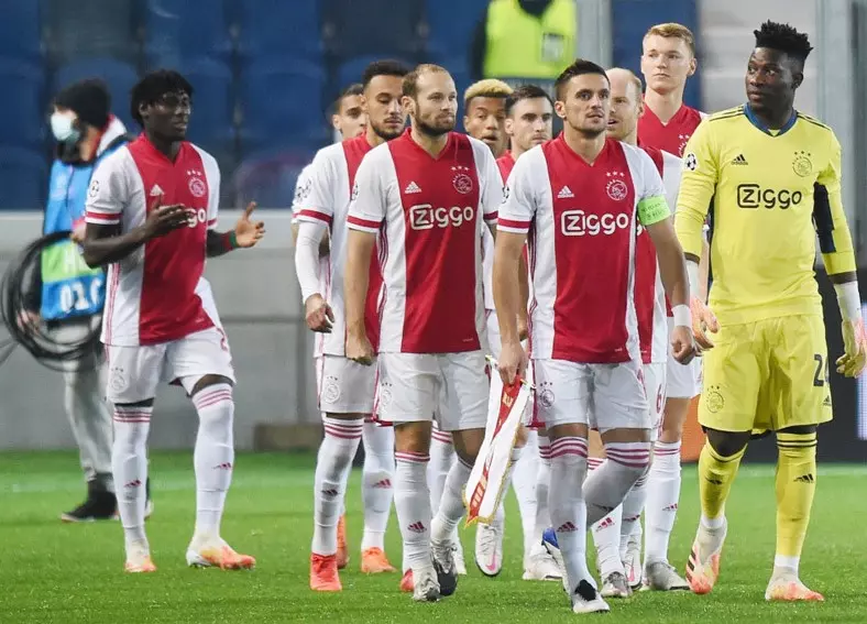 Ajax sẽ bắt đầu mùa giải mới mà không có HLV Ten Hag