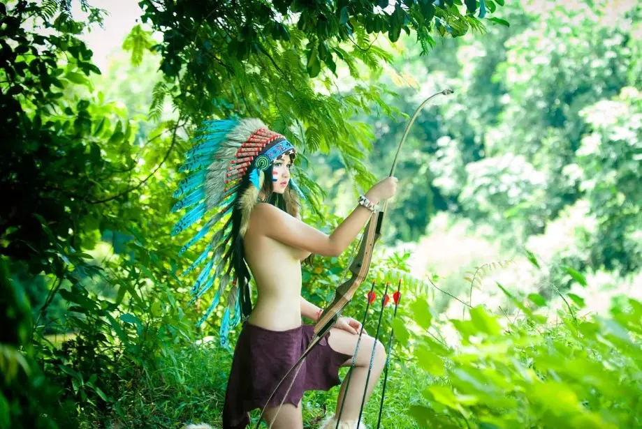 Ảnh nude thổ dân da đỏ mang đến sự hoang dã, độc đáo