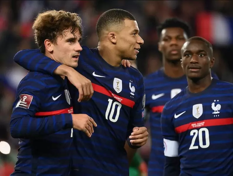 Antoine Griezmann và Mbappe tiếp tục cùng đội tuyển Pháp tham dự World Cup 2022