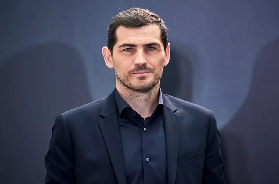 Iker Casillas phản ứng ra sao sau trận thua sốc của Argentina trước Ả Rập Xê-út?