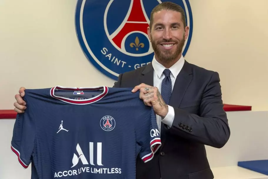 Ramos chuyển đến Paris Saint-Germain vào mùa hè năm 2021