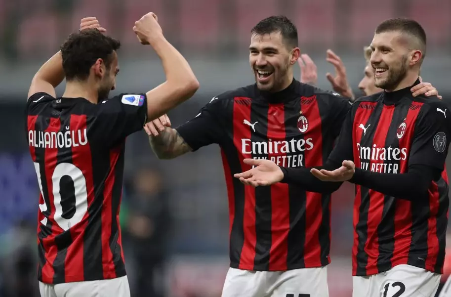 AC Milan hiện đang đứng ở vị trí thứ 4 trên bảng xếp hạng Serie A