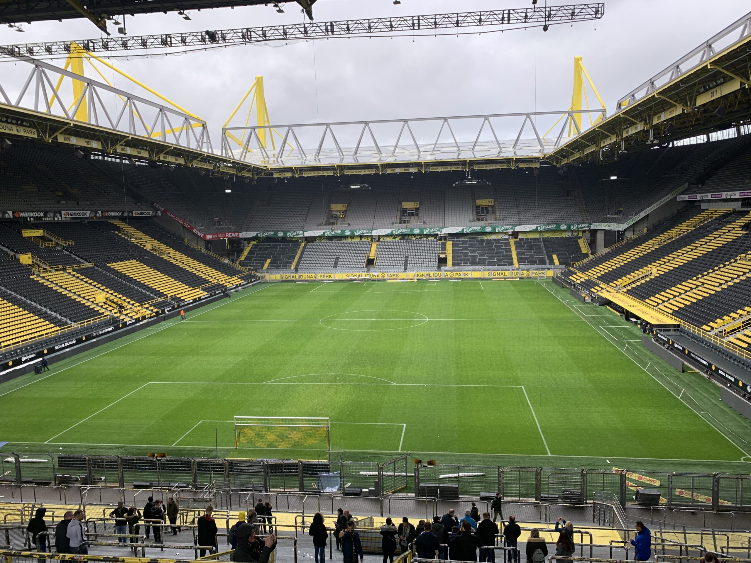 Sân vận động Signal Iduna Park, Dortmund